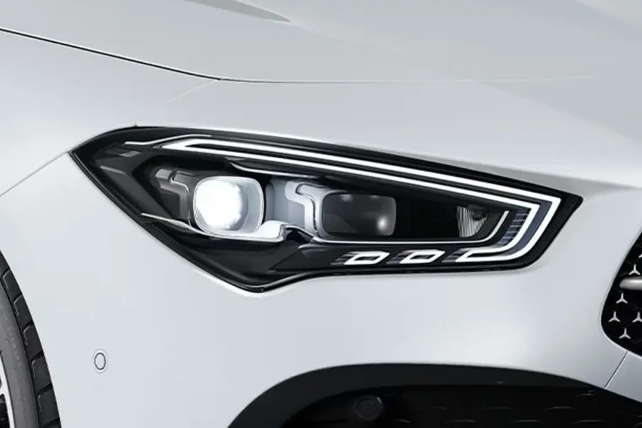 Mercedes-Benz cla 200 סיגניצר AMG LINE — תמונה 3