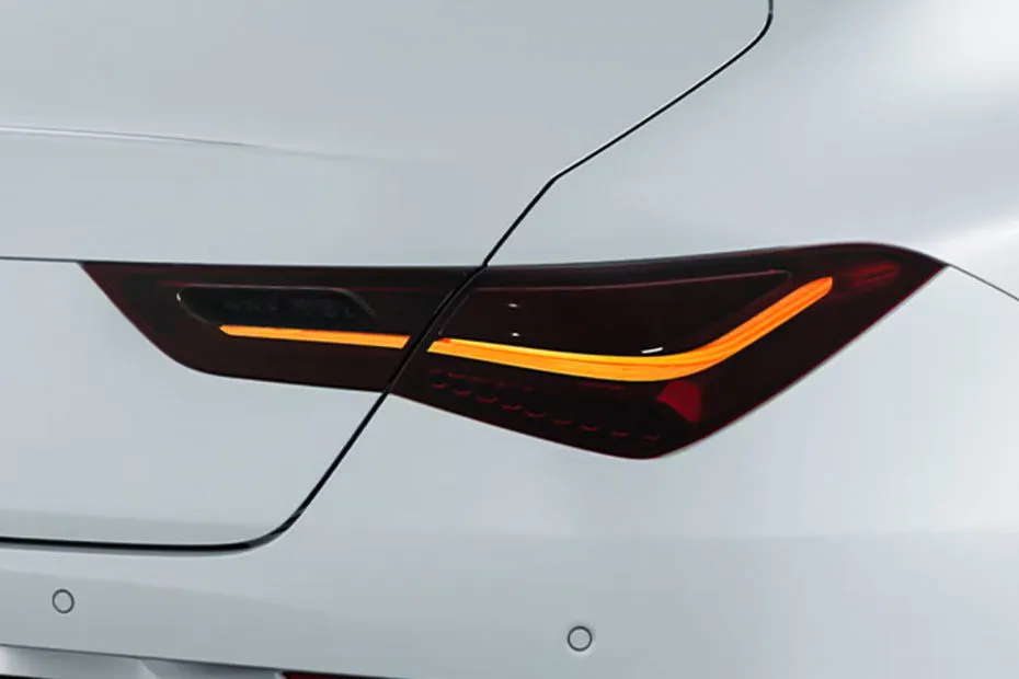Mercedes-Benz cla 200 סיגניצר AMG LINE — תמונה 4